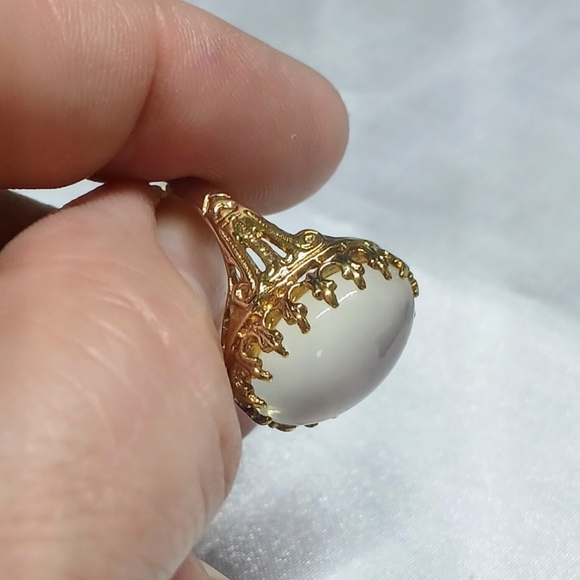 Unique, Gorgerous, Moonstone Antique Ring Sz 5. Gold plated over 925 SS - Picture 6 of 10